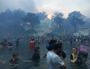 Νέα συγκλονιστικά ντοκουμέντα από την παραλία στο Μάτι την ώρα της τραγωδίας (φωτό-βίντεο)